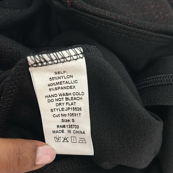 VALENTINE RED METALLIC COPPER JUMPSUIT. Size Med. Long sleeve. Wide Leg NWOT - Picture 10 of 10